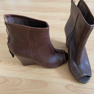 Rudsak wedge boots, open toe, size us 5 eur 35, color Brown